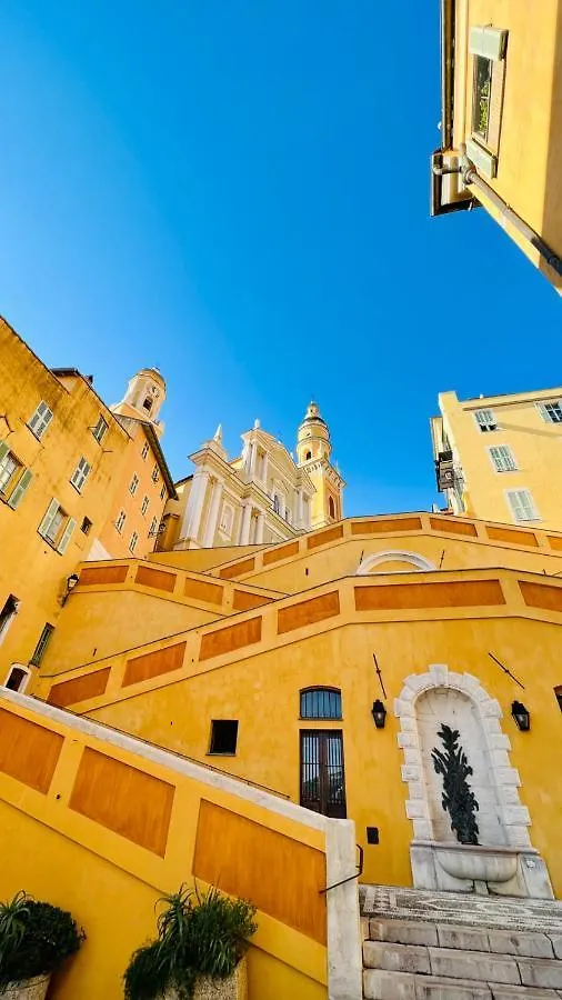 Appartement Sublime 2 pièces dans le carré d’or de Menton France